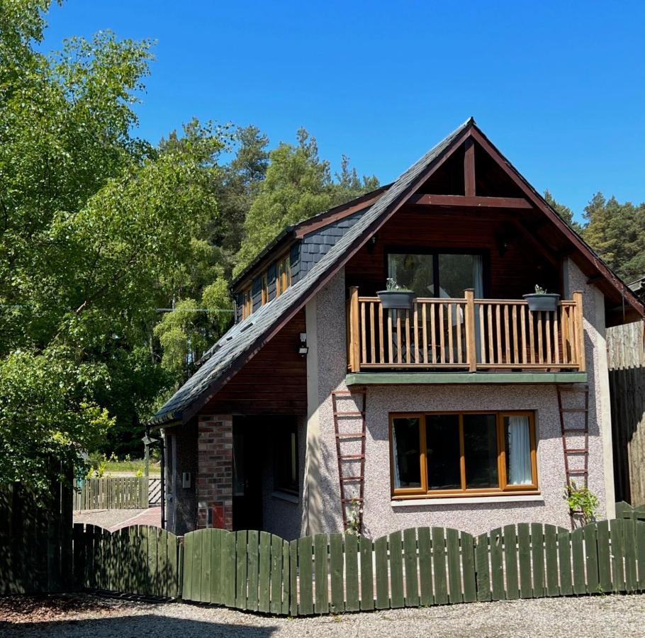 Birchwood Cottage Tore Екстериор снимка
