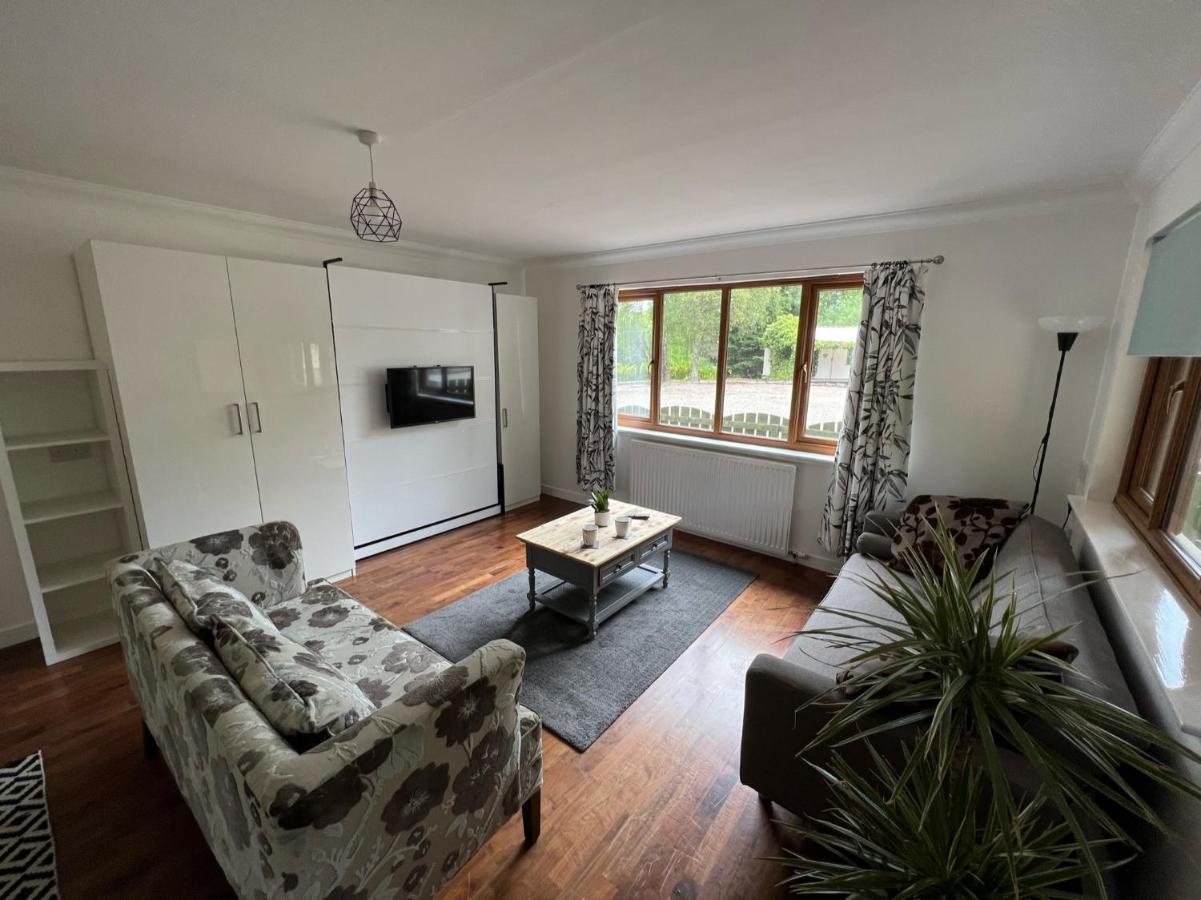 Birchwood Cottage Tore Екстериор снимка