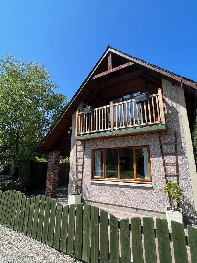Birchwood Cottage Tore Екстериор снимка