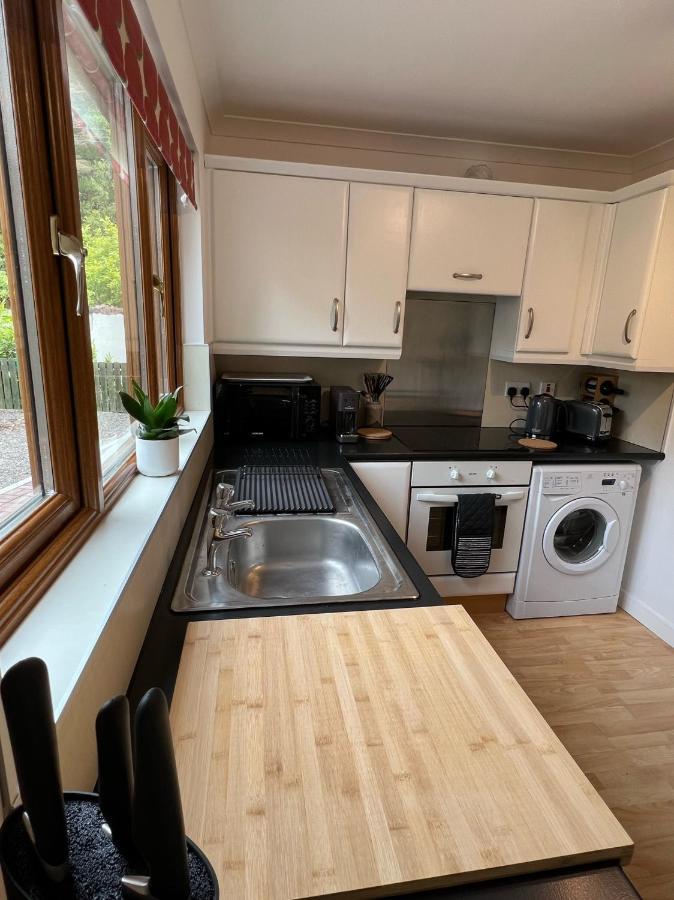 Birchwood Cottage Tore Екстериор снимка