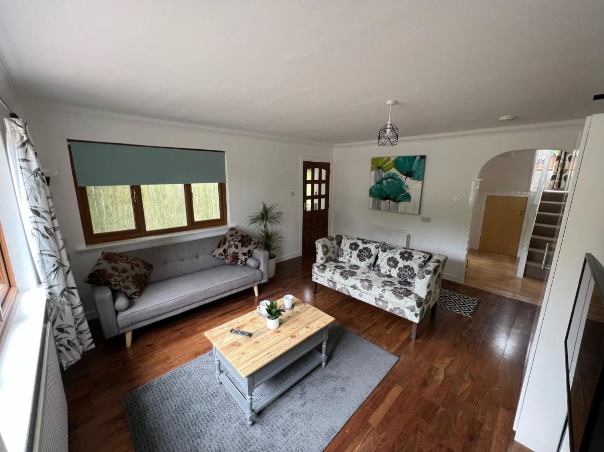 Birchwood Cottage Tore Екстериор снимка