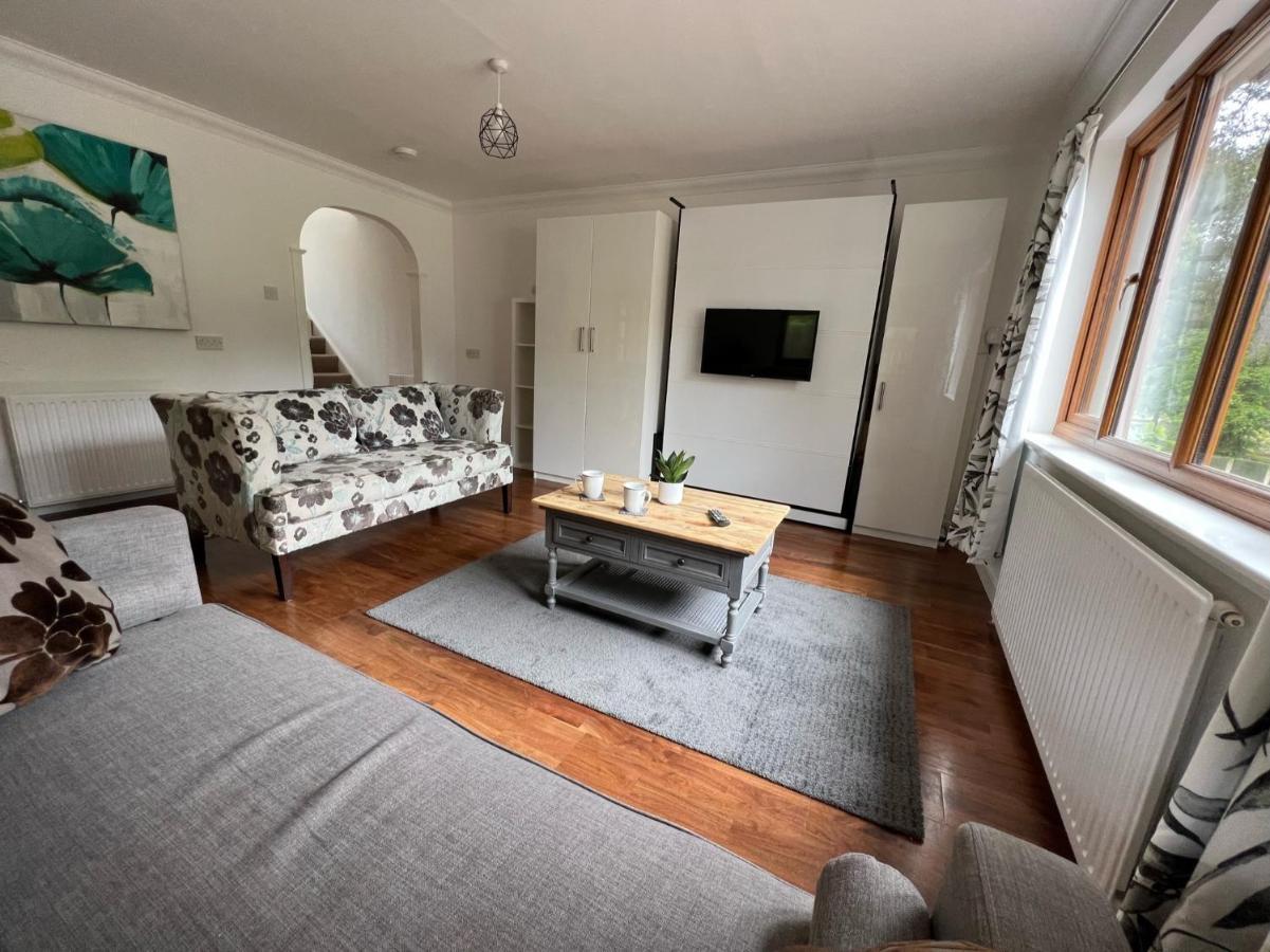 Birchwood Cottage Tore Екстериор снимка
