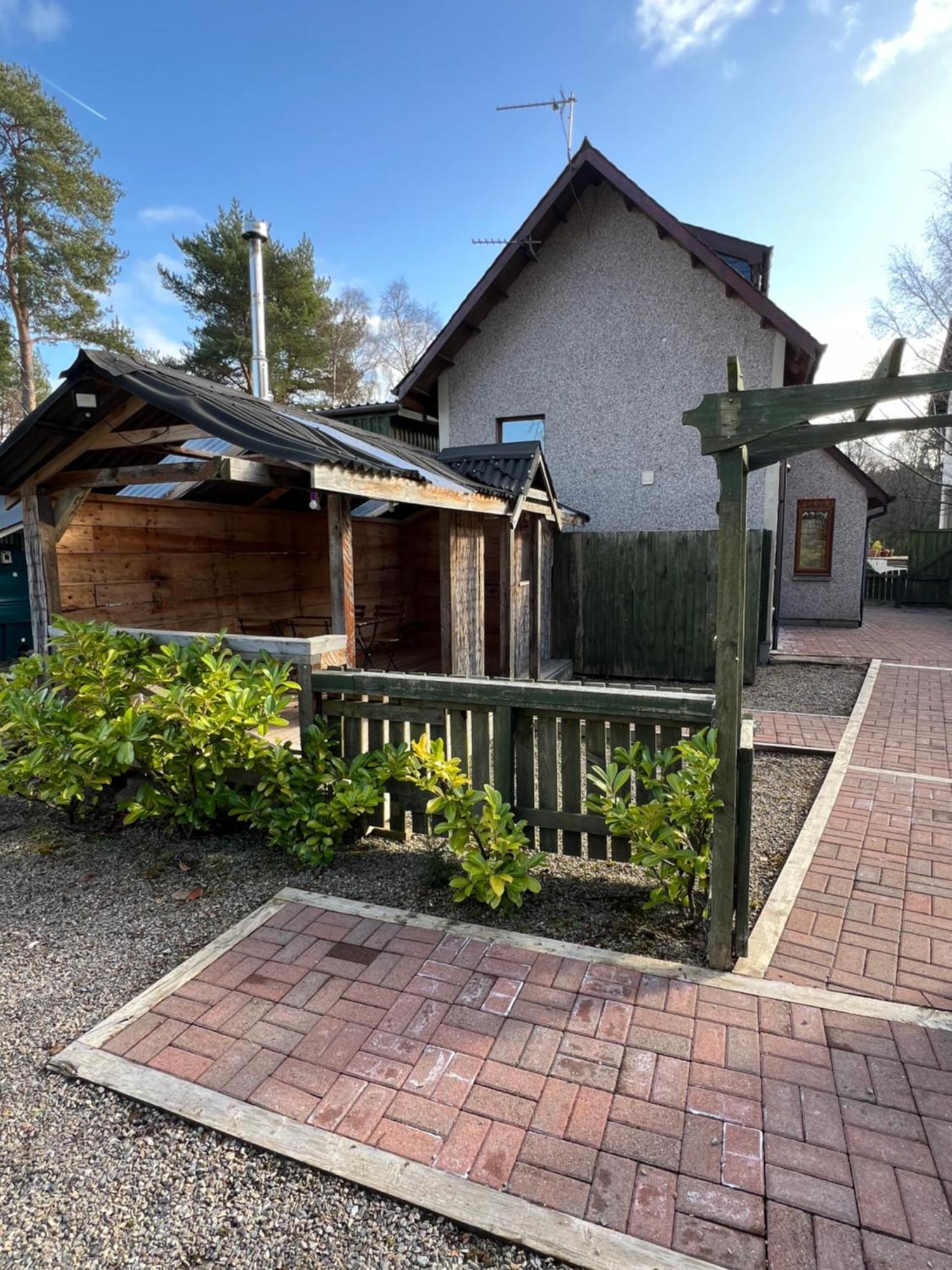 Birchwood Cottage Tore Екстериор снимка